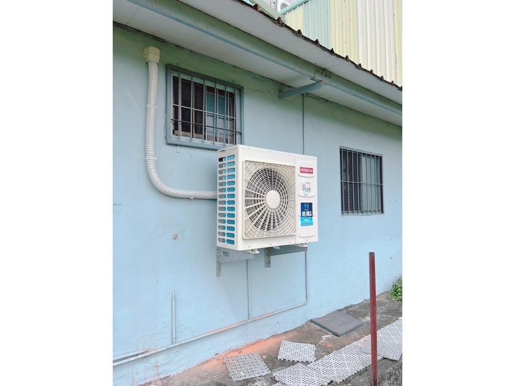 高雄的許小姐請我們幫忙裝冷氣的第2張圖片